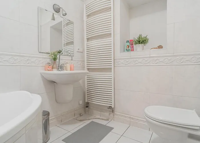 1 Bed Flat - Sleeps 3 - Pets - Wifi Прага