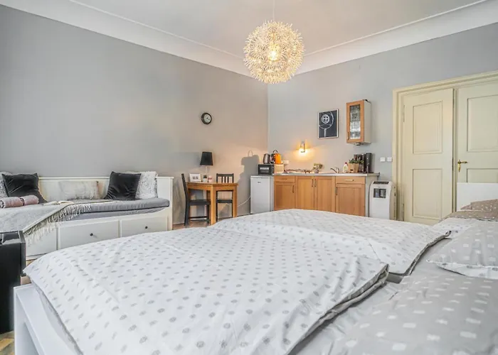 1 Bed Flat - Sleeps 3 - Pets - Wifi Lägenhet Prag